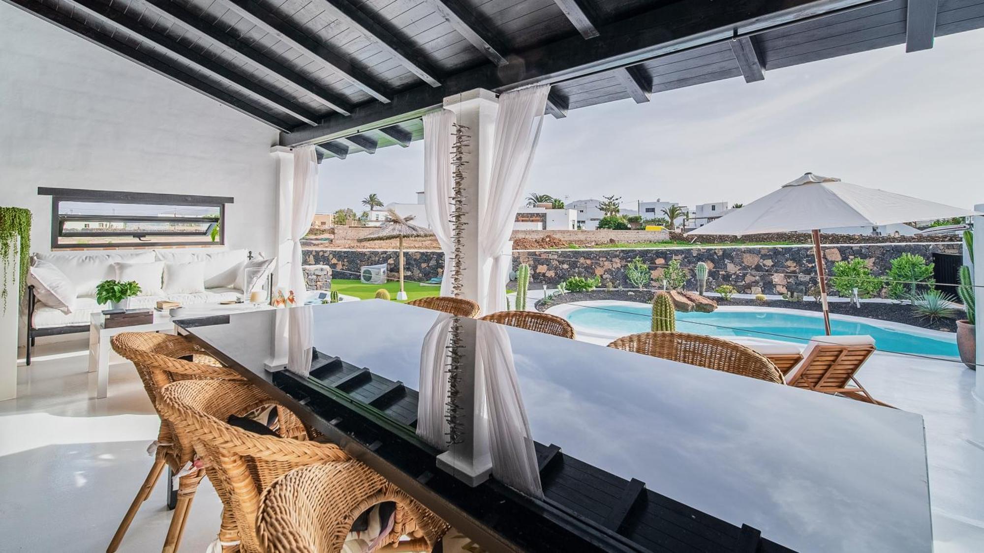 Unique Homes - Only Adults Villa